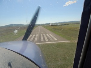 Short finals, Runway 04, Goulburn