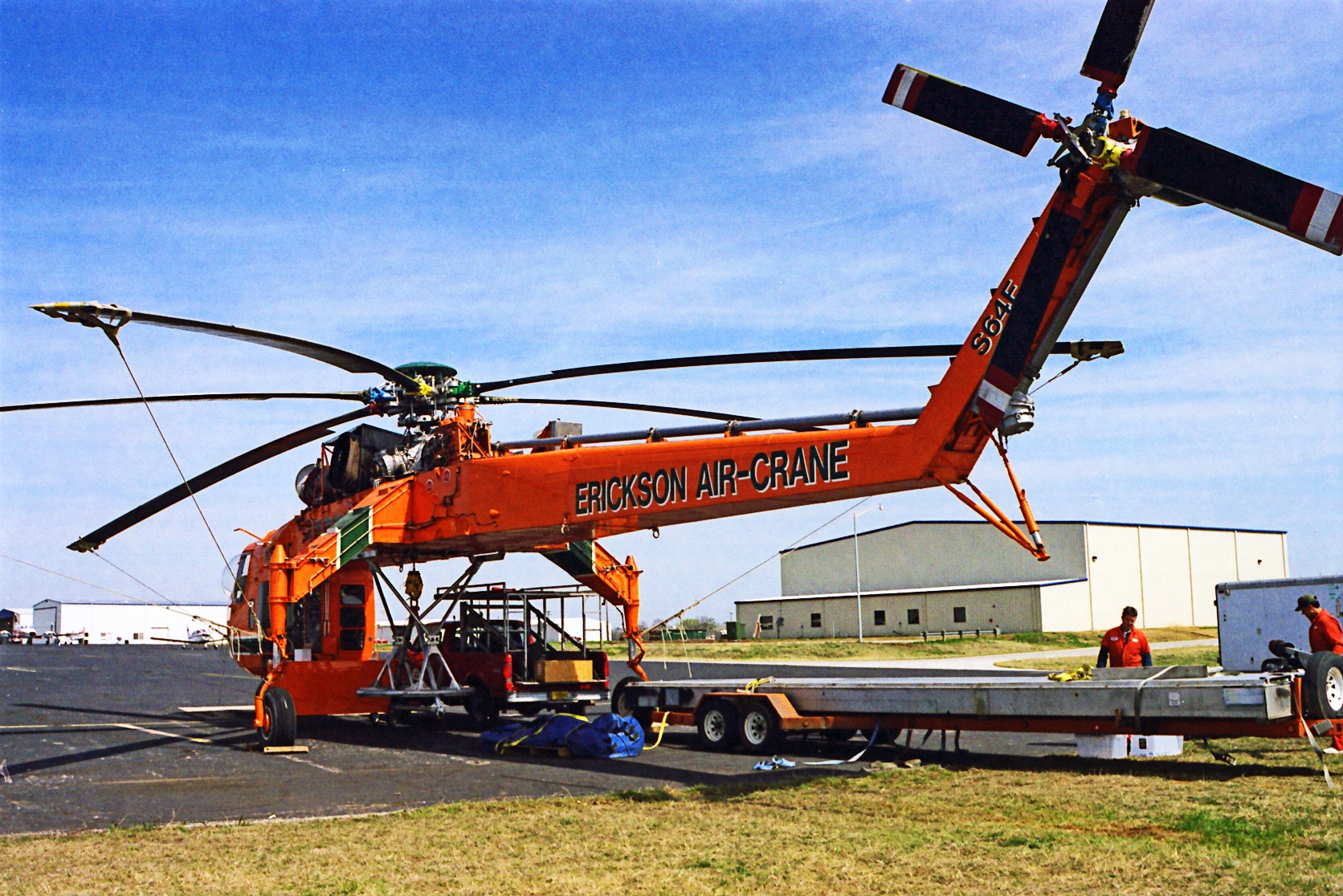 Sikorsky S-64E Skycrane water-bomber